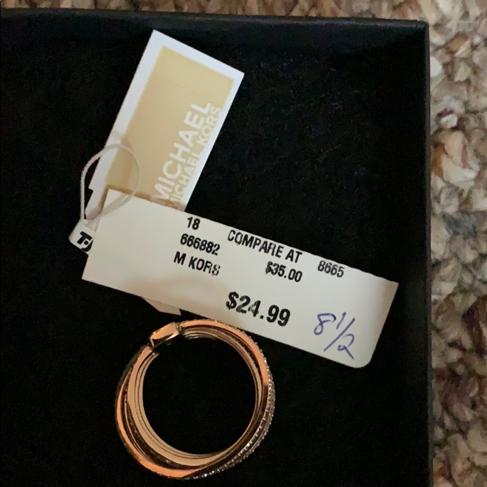 Michael Korrs ring 8 1/2